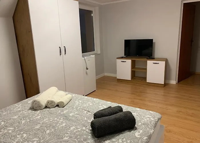 Guest house Nad Jeziorakiem Siemiany